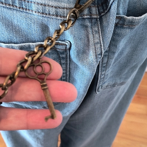 Brass Chain With Key Charms. Versatile. New - Picture 3 of 9